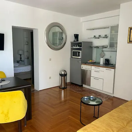 Apartman Perla *